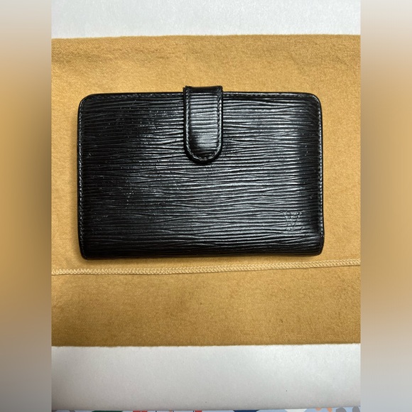 Louis Vuitton Handbags - GVC LOUIS VUITTON Epi Kisslock Wallet with dust bag